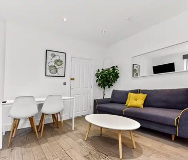 Kennington Lane, London, SE11 - Photo 2