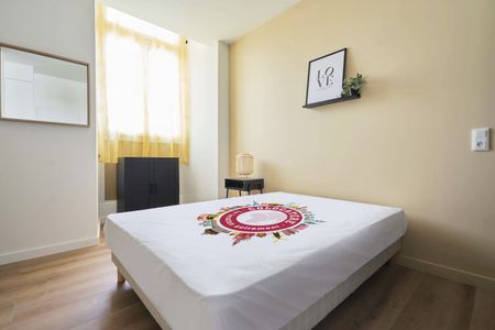 LEONE LALIRE B3 Roommate 3 Bedrooms at Reims - Photo 3