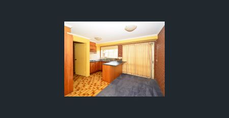 Low maintenance, Close to Eastern Freeway - Photo 4