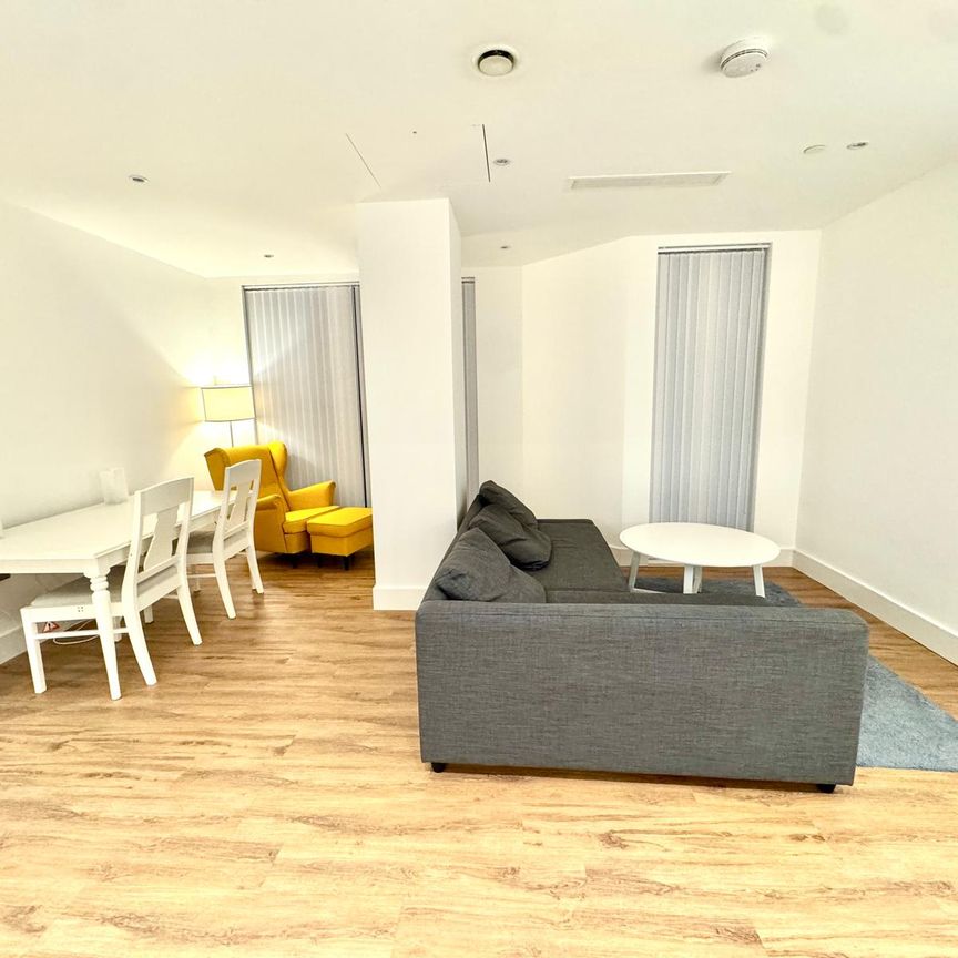 Westgate House, Hanger Lane, W5 - Photo 1