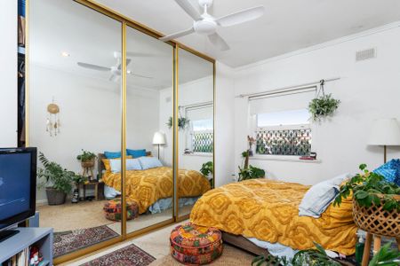 Neat and tidy 1 bedroom unit - Photo 3