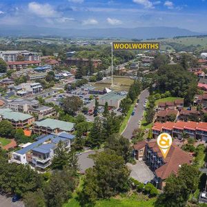 Townhouse Living in a Prime Location - Photo 3