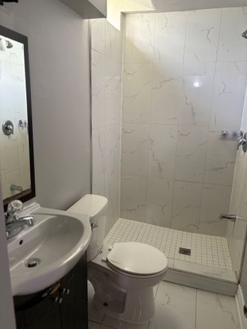 For Lease - 3255 Anderson Crescent, Mississauga, Ontario - Photo 4