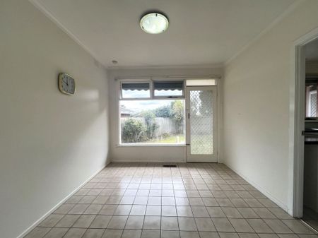 Ideal Family Home with the Prime Location&excl; &lpar;No Furnishing&rpar; - Photo 2