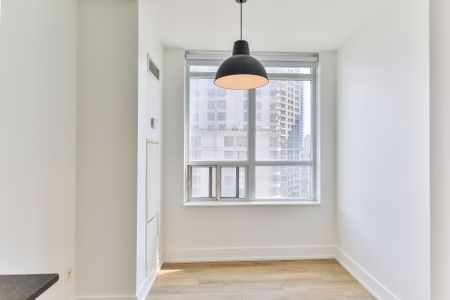 For Lease - 310 Burnhamthorpe Road Unit# 1005, Mississauga, Ontario - Photo 2