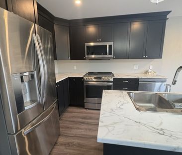 105 Lier Ridge, Halifax – BEAUTIFUL 3 BR 4 BATH AVAILABLE NOW - Photo 5