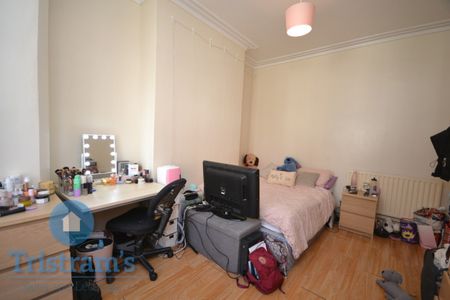 4 bed Mid Terraced House for Rent - Photo 4