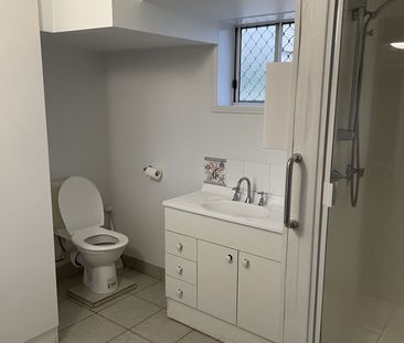 42 Pennant Street, Jamboree Heights QLD 4074 - House For Rent | Domain - Photo 2