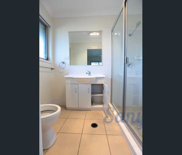 Modern Low-Maintenance Living in Calamvale - Photo 6