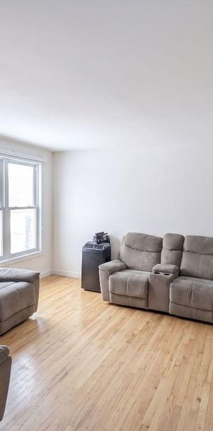 A Louer 8 1/2 Chomedey 4Chambres 2sdb - Photo 1