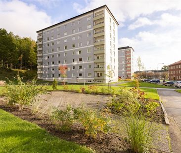 Östanvindsvägen 12 B - Foto 1