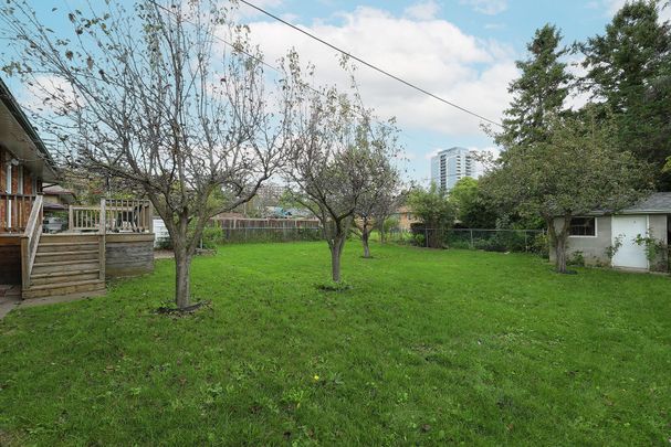 For Lease - 41 Commons Drive, Toronto, Ontario - Photo 1