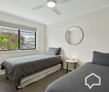 Low maintenance living in Flora Hill - Photo 4