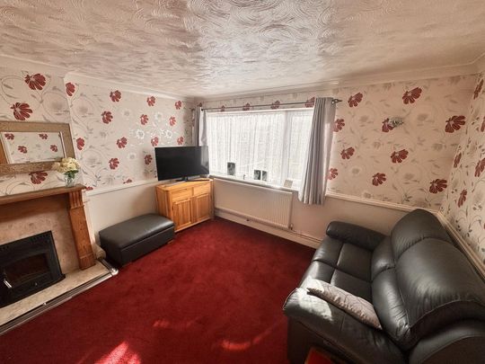 4 bedroom detached house to rent - Photo 1