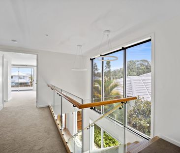 FORESHORE-COOMERA- STUNNING DOUBLE STOREY HOME IN QUIET PRECINCT - Photo 5