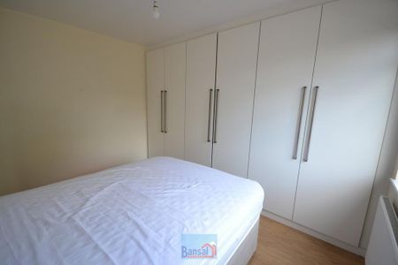 2 bedroom semi-detached house to rent - Photo 5