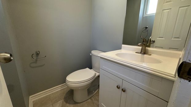 For Lease - 361 Terry Drive, Newmarket, Ontario - Photo 1