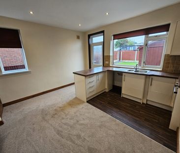 2 bed Semi-Detached - To Let - Photo 2
