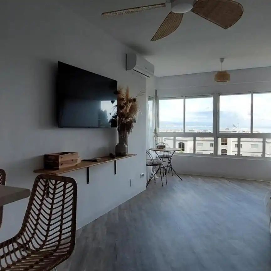 Estudio de alquiler en Calle la Colina, 1, La Colina - Photo 1