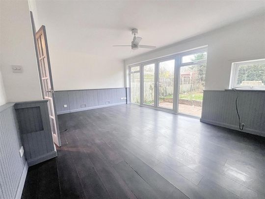 3 bedroom terraced house to rent - Photo 1