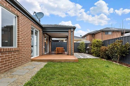 Summerhill Charm - Photo 2