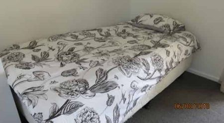 Furnished Studio Room in Hillcrest - Quiet Street - Photo 3