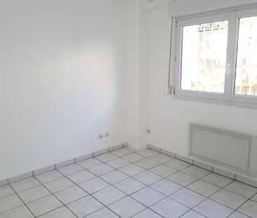 Appartement de type 2, en rez-de-chaussée, disponible le 4 février ... - Photo 1
