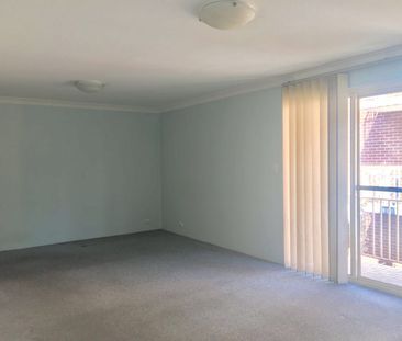 Sweet Home in Perfect Location - Photo 6