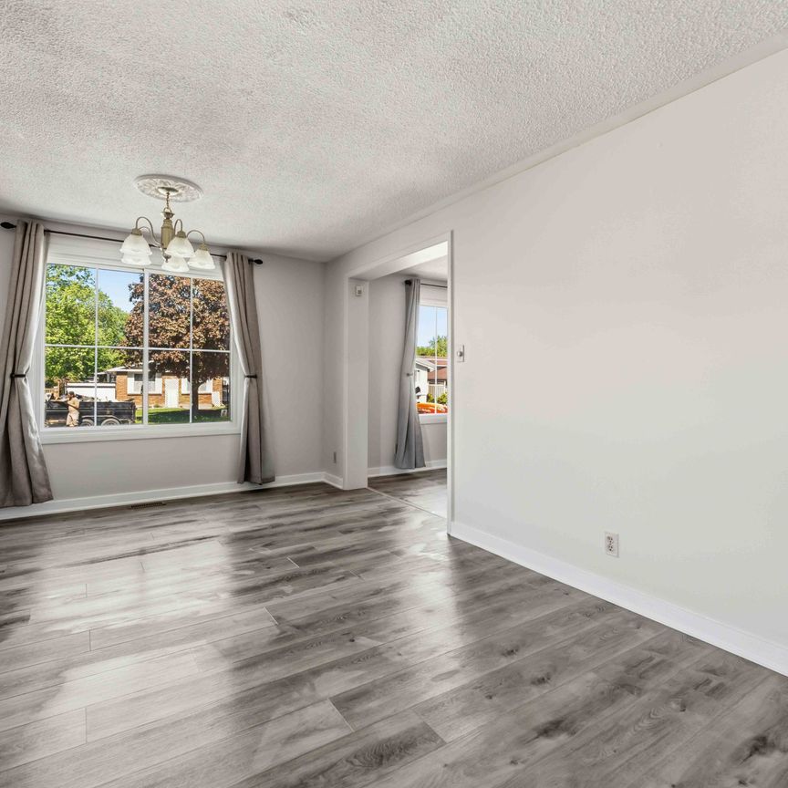 For Lease - 2178 Erinbrook Crescent Unit# A, Elmvale Acres and Area, Ontario - Photo 1