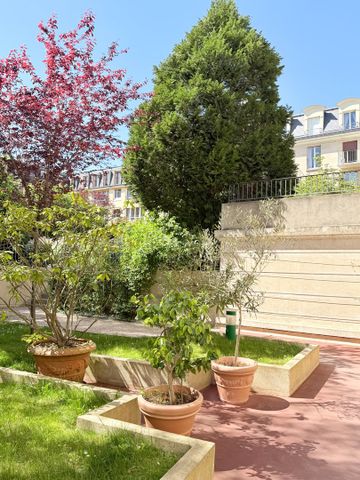 VERSAILLES NOTRE DAME - Studio VIDE 29m² - 3ème avec ascenseur - Photo 3