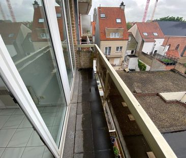 Ongemeubeld appartement met 2 ruime slaapkamers, op de Lippenslaan. - Foto 6