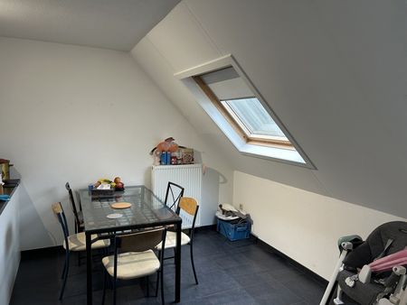 Dakappartement in het centrum van Geel - Photo 3