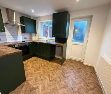 2 bedroom terraced house to rent - Photo 6