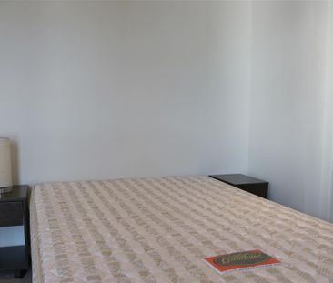 Furnished CBD 2 Bedroom Apartment - Photo 4