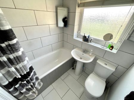 3 bedroom house to rent Alwards Close, Alvaston, Derby, DE24 - Photo 4