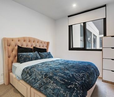 Modern Urban Living in South Melbourne - Photo 1