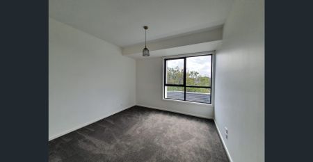 ListedAS - Amazing 3 Bedroom Townhouse - Photo 2