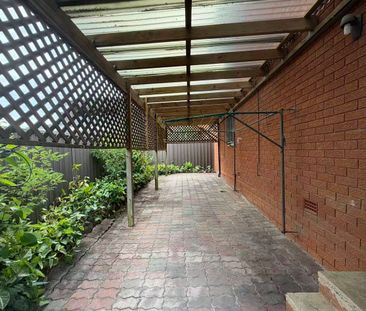 2 Bedrooms Townhouse for Rent - Photo 3