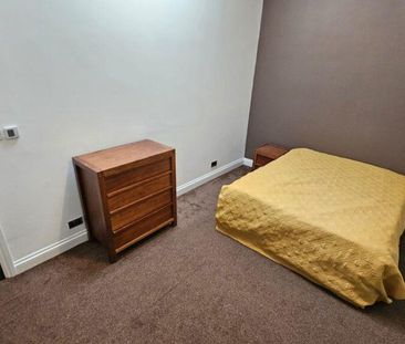 4 bedroom flat share to rent - Photo 5