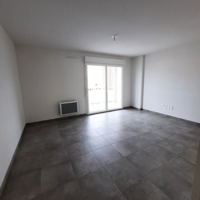 Location Appartement 2 pièces 44m² NIMES 30000 - Photo 1