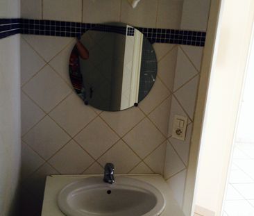 Location Appartement 2 pièces 40m² ROMANS SUR ISERE 26100 - Photo 6