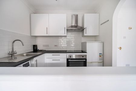 Abinger Way, Guildford, Surrey, GU4 - Photo 3