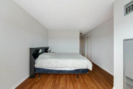 For Lease - 2177 Burnhamthorpe Road Unit# 1810, Mississauga, Ontario - Photo 3
