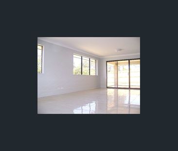 Large Low Set Family Home - Spacious Floor Plan - Photo 1