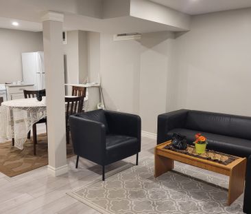 For Lease - 7 Billingham Heights, Aurora, Ontario - Photo 5