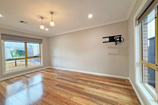 Comfortable Premium Modern Living in Warragul North - Photo 1