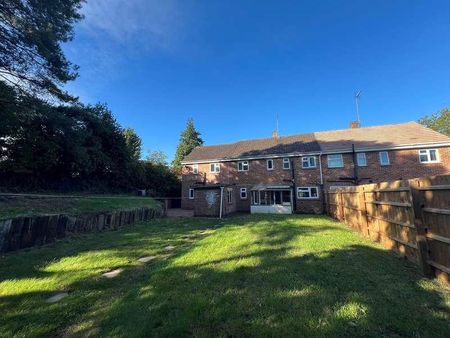 Church Close, Milton Malsor, Northampton, NN7 - Photo 3