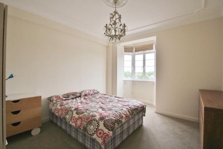 Latymer Court, Hammersmith Road, Hammersmith, London, W6 - Photo 3