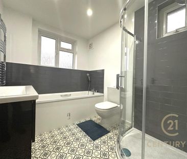 4 bedroom semi-detached house to rent - Photo 5