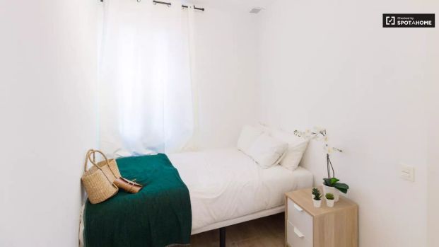 3-bedroom apartment for rent in El Gòtic, couples allowed - Foto 1